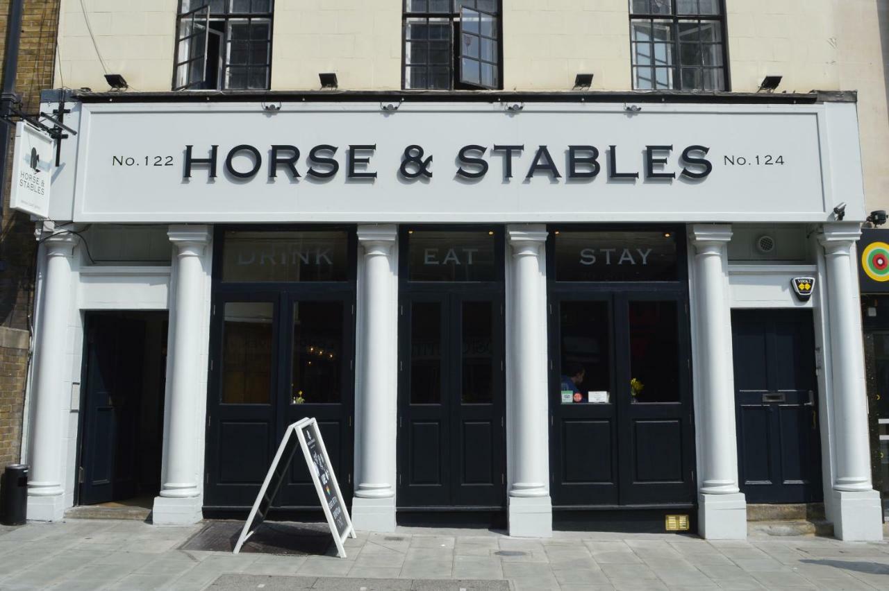 The Horse & Stables Hostel London Exterior photo